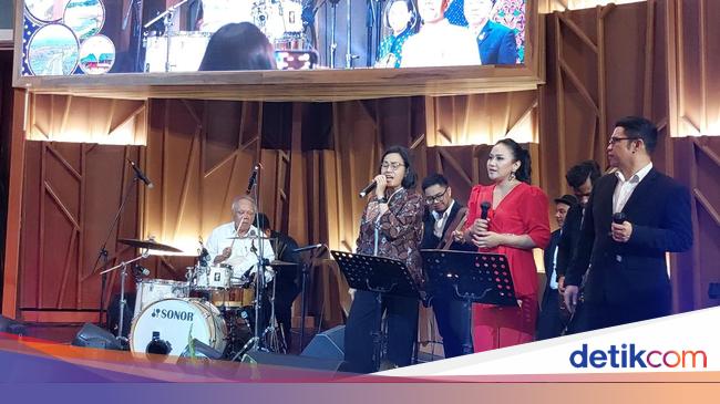 Jelang Purnatugas, Basuki-Sri Mulyani Duet Lagu Menghitung Hari