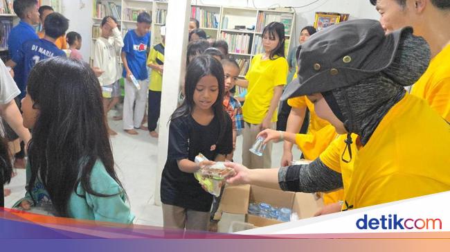 KB Bank & Afiliasi KBFG di RI Beri Kotak Makan Siang ke Anak Kurang Mampu