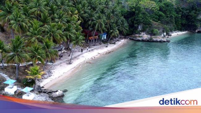 Keindahan Pantai Pesona Tanjung Tihu di Bone Bolango