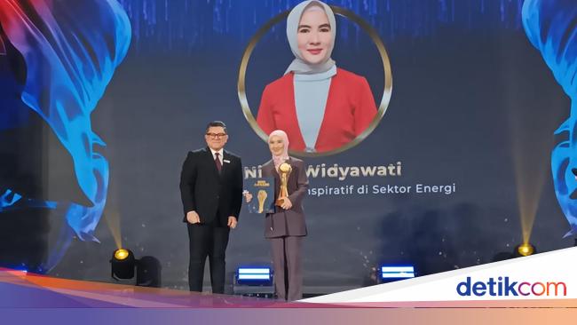 Nicke Widyawati Sabet Penghargaan Tokoh Perempuan Inspiratif di Sektor Energi