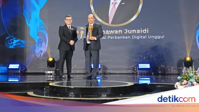 Darmawan Junaidi Raih CEO Visi Perbankan Digital dari detikcom Awards 2024