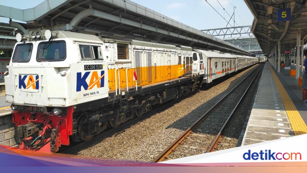 Reuni 212 di Monas Besok, 12 Kereta Akan Berhenti di Stasiun Jatinegara