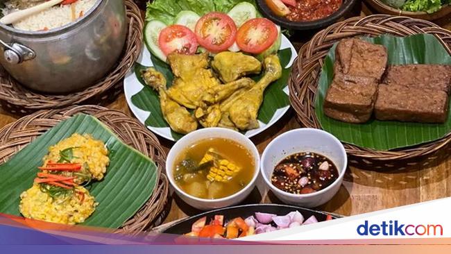 10 Restoran Homey Terkenal dengan Menu Makanan Beragam