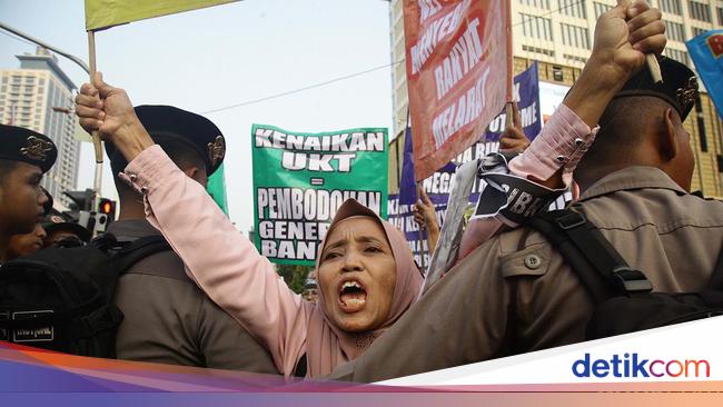 Mahasiswa dan Emak-emak Unjuk Rasa Jelang Pelantikan Prabowo-Gibran