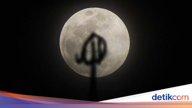 月が地球に落ちない理由についてのコーランへの答え