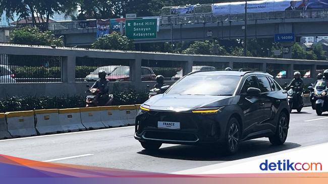 68 unit Toyota bZ4X Antar-Jemput Tamu VVIP di Acara Pelantikan Prabowo-Gibran