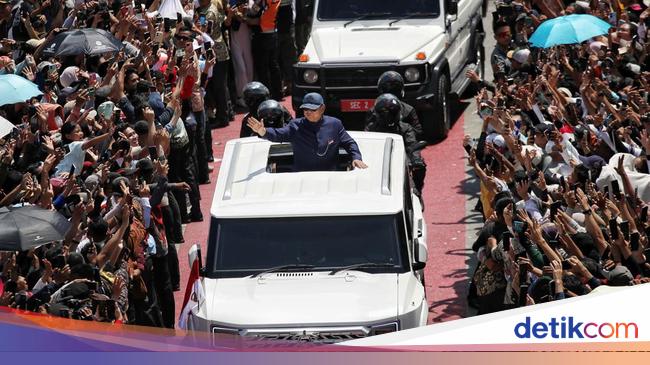 Deretan Mobil Serba Putih dan MV3 Garuda Limousine yang Dipakai Prabowo