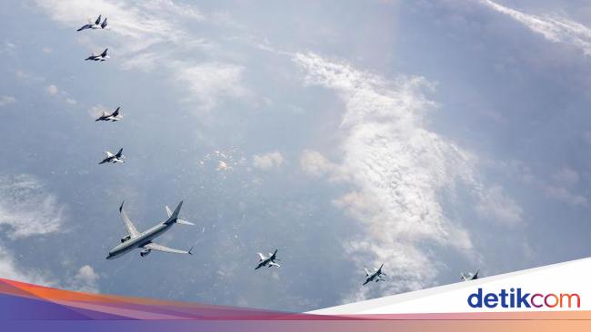 Pesawat Jokowi ke Solo Dikawal 8 Pesawat Tempur, Ada F16 hingga Sukhoi