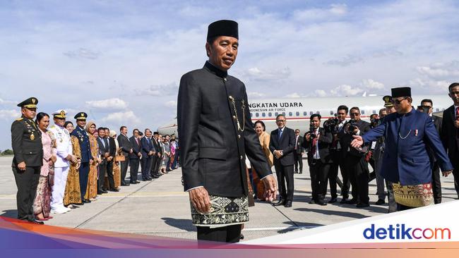 Guess Jokowi's party after being fired by PDIP