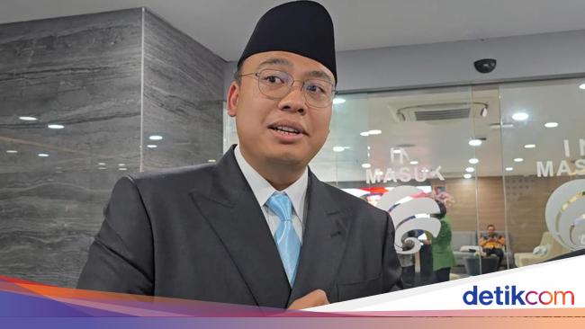 Wamen Komdigi Angga Raka Ditunjuk Jadi Komut Telkom