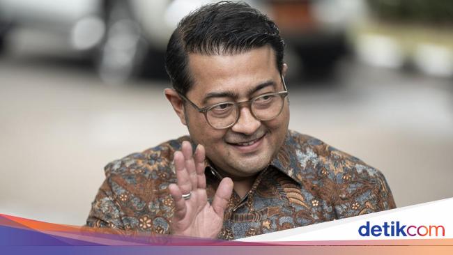 Potret Teuku Riefky Harsya, Menteri Ekraf di Kabinet Merah Putih