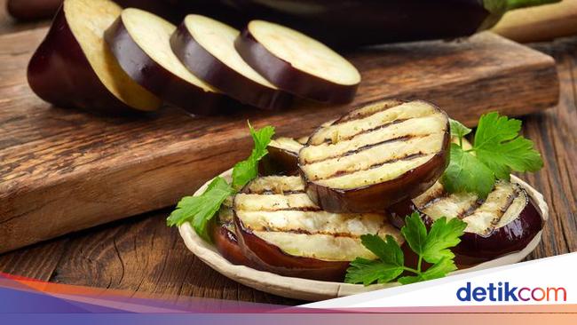 Konsumsi Makanan Ini untuk Memperbesar Payudara Secara Alami