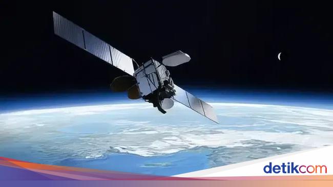 Satelit Raksasa Hancur di Orbit, Berdampak ke Hampir Separuh Bumi