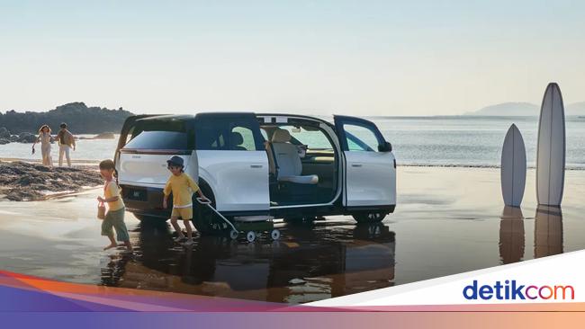 MPV Listrik Unik Zeekr Mix Meluncur, Punya Tiga Pintu Geser