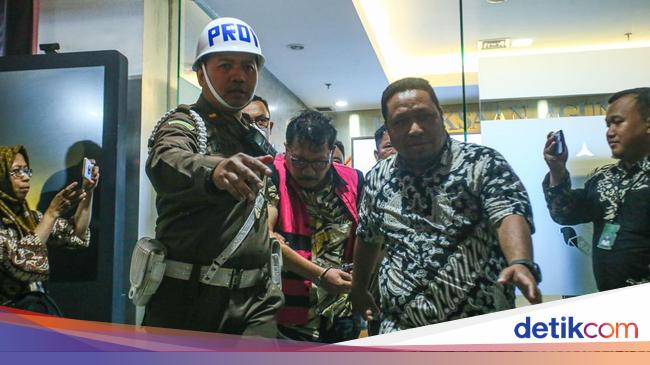 Alur Suap Rp 3,5 M Ibu Ronald Tannur ke Hakim, Eks Pejabat MA Jadi Penghubung