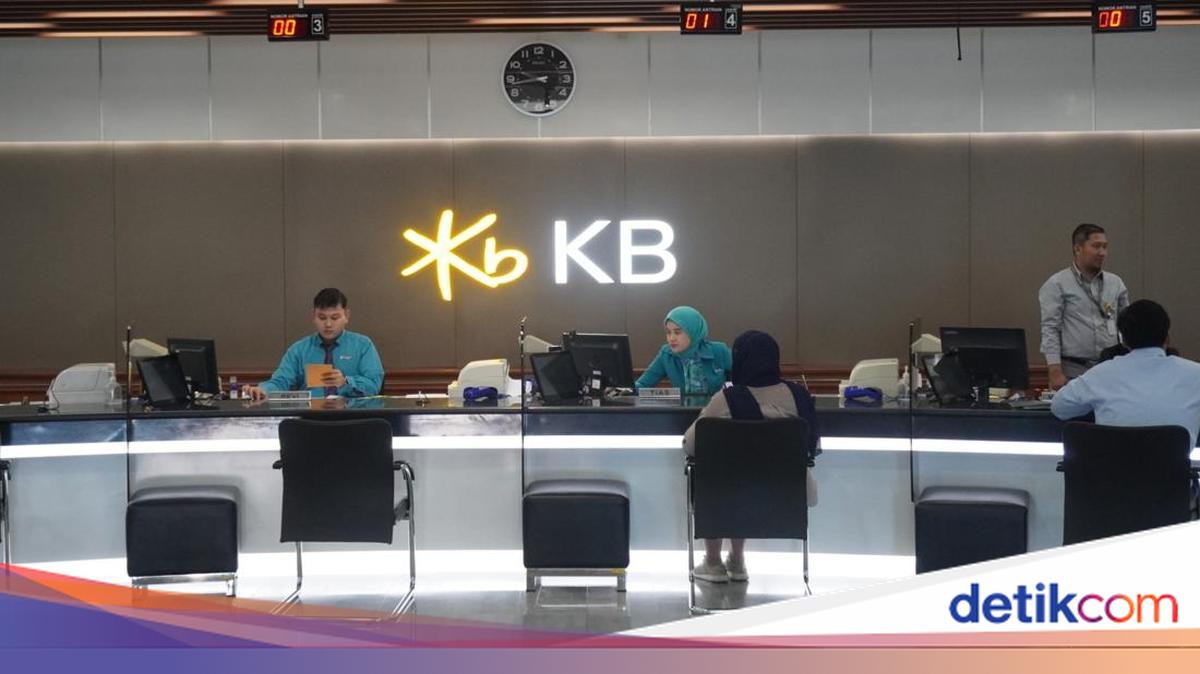 KB Bank Cuts 662 Employees and Closes Dozens of Branches in One Year