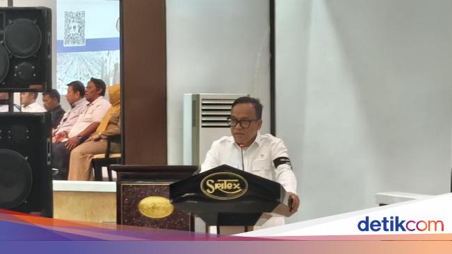 Pecah Tangis Karyawan Sritex Dengar Janji Tak Ada PHK