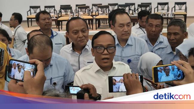 Tangis Buruh Sritex Pecah Usai Wamenaker Pastikan Tak Ada PHK