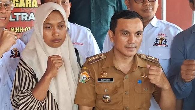 Guru Honorer Supriyani Dituntut Bebas di Kasus Dugaan Aniaya Siswa