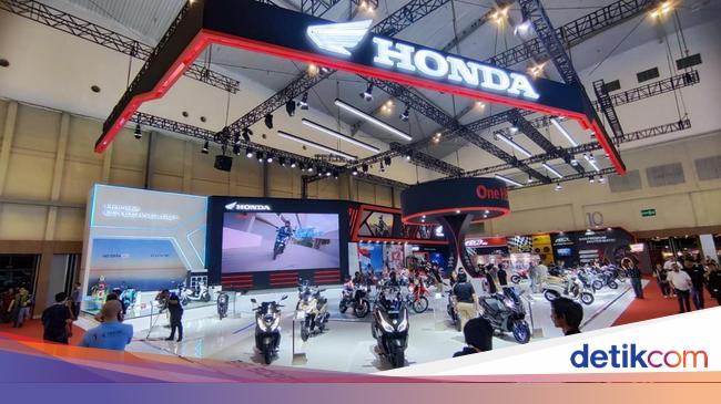 Penjualan Mobil Turun, Kok Permintaan Motor Malah Naik?