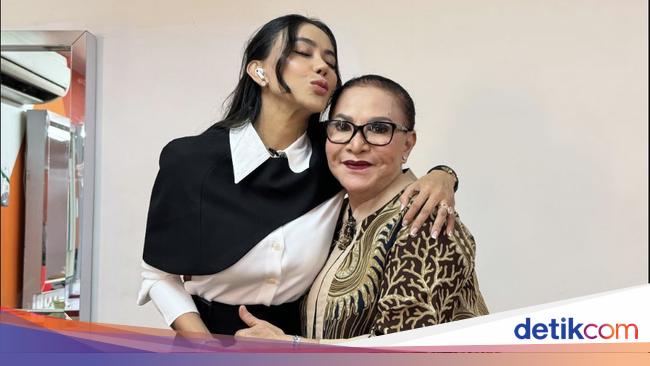 Mpok Atiek Ingat Ajal, Menuju Usia 70 Tahun Cuma Mau Cari Bekal Akhirat