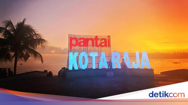 Menikmati Keindahan Sunset di Pantai Kota Raja Ende