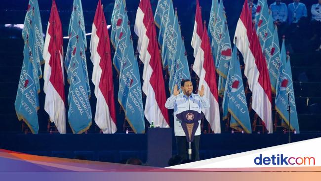 Prabowo Minta Pengusaha Sisihkan Uang buat Berikan Seragam Anak Sekolah