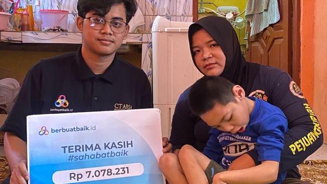 Kabar Terbaru Penderita Cerebral Palsy Berkat Bantuan Sahabat Baik