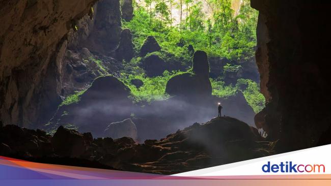 Melongok ke Dalam Gua Terbesar di Dunia Hang Son Doong, Merinding!