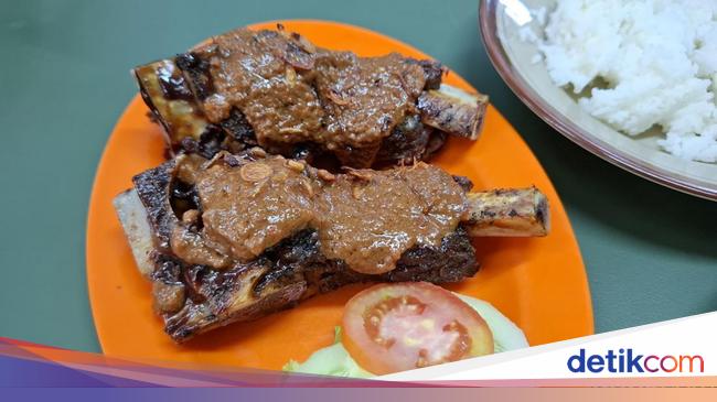 Coto Makassar Daeng Rahman: Racikan Narkoba dan Janda Baru yang Gurih Mantap