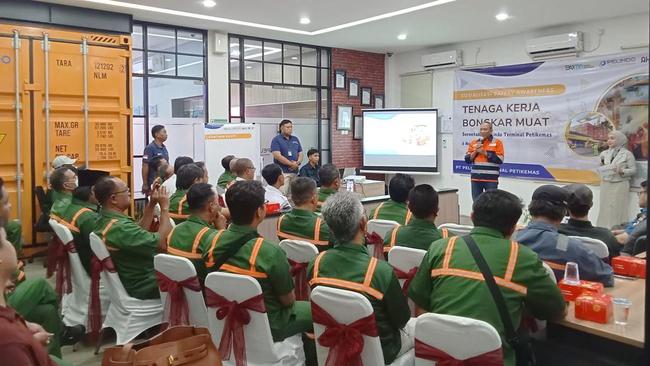 Pelindo Sosialisasikan Safety Awareness di Seluruh Terminal Peti Kemas