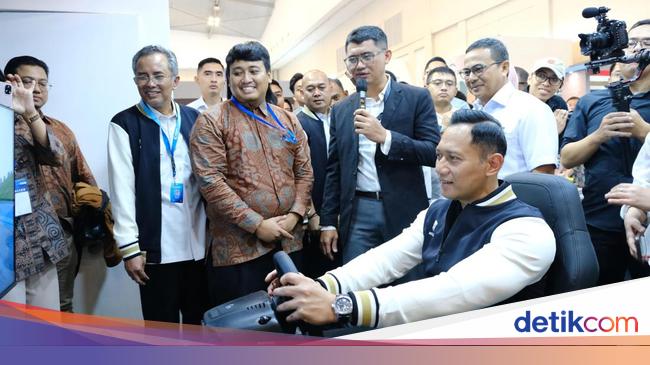 AHY Uji Coba Digital Drive Simulator Waskita Karya di Konstruksi Indonesia