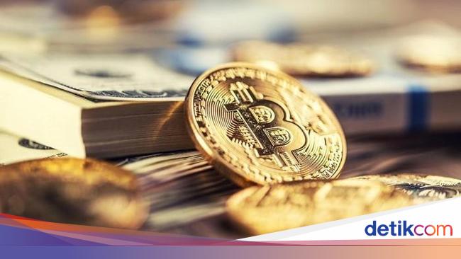 Harga Bitcoin Pecah Rekor Lagi Jadi US$ 76.000, Ini Penyebabnya