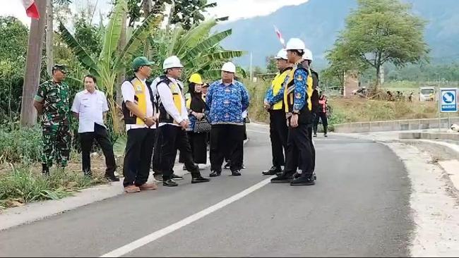 Ruas Jalan Wisata di Kabupaten Pasuruan Mudahkan Mobilitas Petani