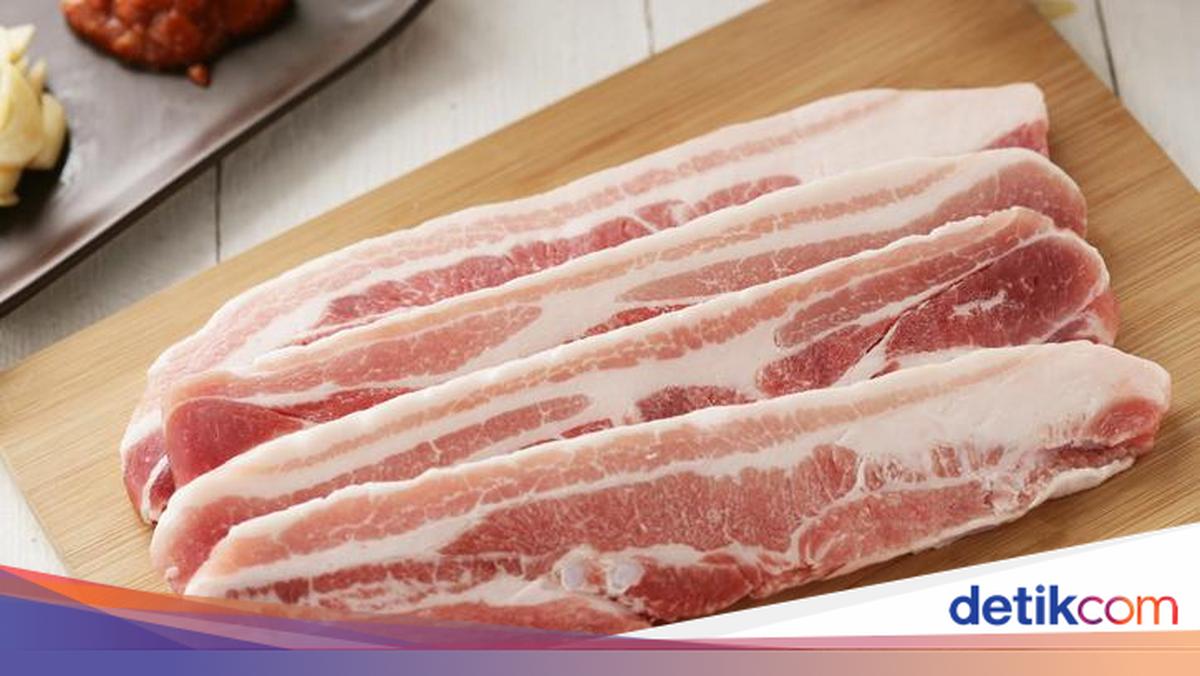 Muslim Sengaja Makan Babi Demi Konten, Gimana Hukumnya?