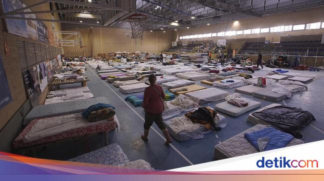 GOR di Spanyol Jadi Pengungsian Warga Terdampak Banjir