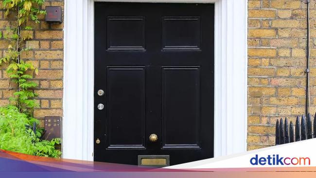 Sejarah Pintu: Dari Simbol Akhirat hingga Teknologi Otomatis Menggunakan Api