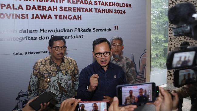 Wamendagri Dorong Pemda Jaga Stabilitas Politik  Keamanan Selama Pilkada