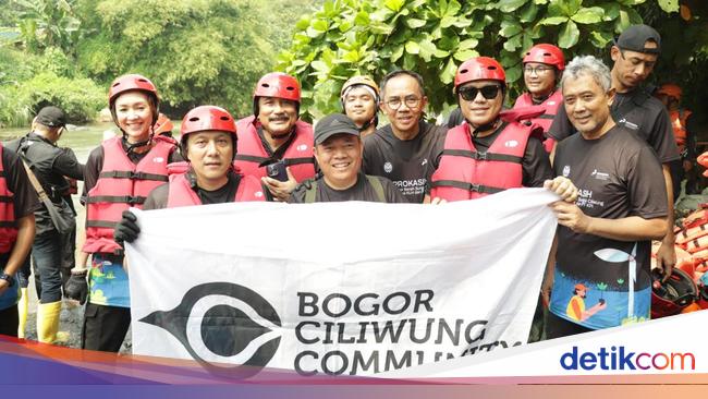 Jaga Lingkungan, Kementerian LH Gelar Aksi Bersih Sungai Ciliwung Lestari