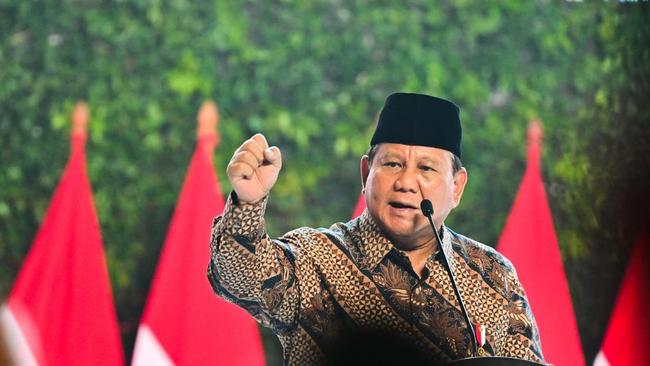 Prabowo Tak Terima RI Tak Bisa Produksi Mobil, Motor, hingga Komputer