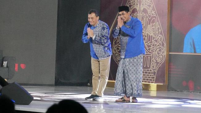 Debat Kedua Pilgub Jateng, Luthfi-Yasin Pakai Baju-Sepatu Karya UMKM