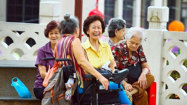 Orang Singapura Makin Berumur Panjang, Apa Rahasianya?