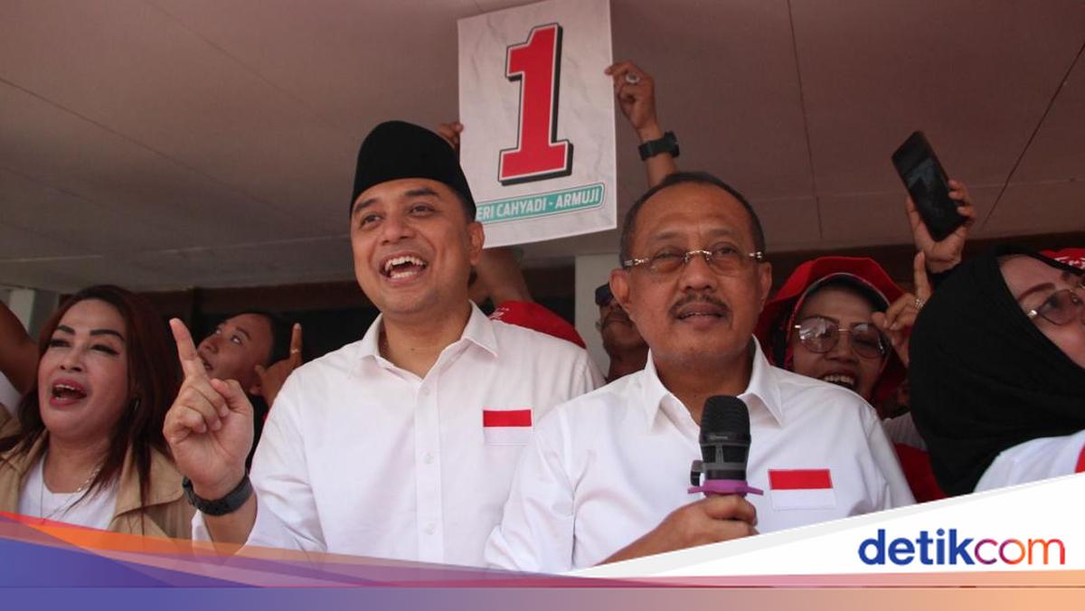 Rus ayol eri bilan ormonda Rus ayol eri bilan ormonda