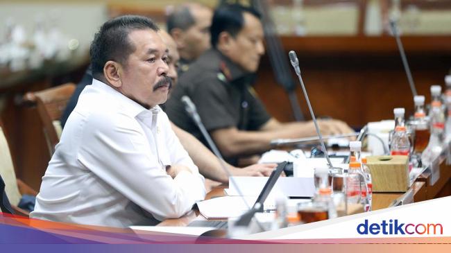 Kata Jaksa Agung soal Gepokan Duit dan Catatan Nama di Kasus Suap Hakim