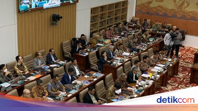 Komisi VI DPR Panggil Bos-bos Bank BUMN, Ada Apa?