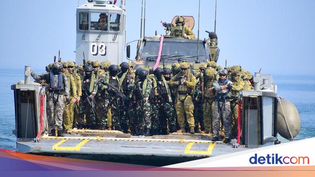 Libatkan Jet Tempur-Tank, Begini Suasana Latihan Gabungan TNI-ADF di Situbondo