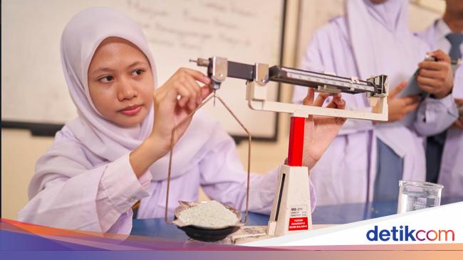 Toyota Kawal Siswa Makassar Ciptakan Biofuel dari Limbah Buah