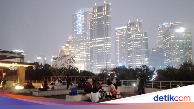 Potret City Light Jakarta yang Cantik dari Rooftop di GBK