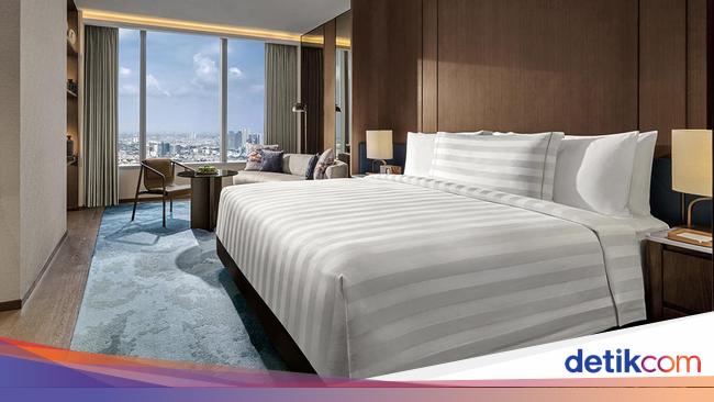 10 Tempat Staycation di Jakarta dengan View City Light yang Keren