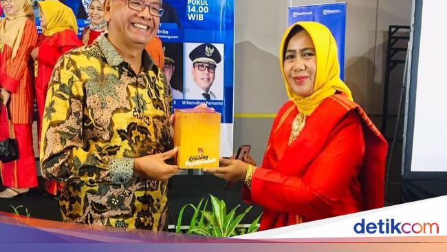 Uni Rina, Ketua HIPERMI yang Ekspor Bumbu Rendang ke Jerman